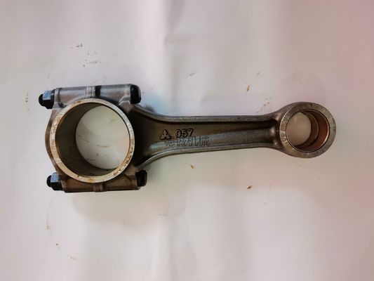 Black Engine Connecting Rod Mitsubish 4D32 Con Rod Connecting Rod With Piston